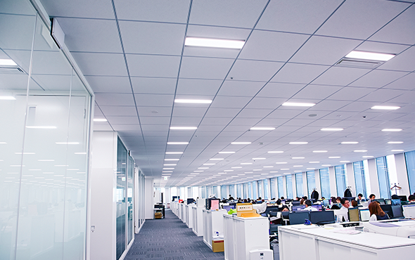 ダイワボウ情報システム株式会社 オフィス内に設置された:「Cisco Meraki」のアクセスポイントが設置されているお写真(2)